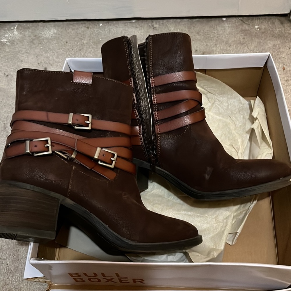 Booties - Picture 4 of 4